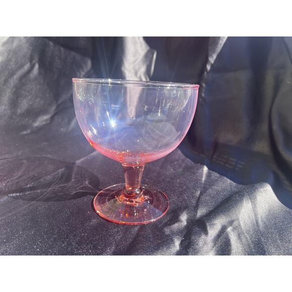 Set of 6 Fun Vintage Pink Glass Ice Cream Dishes/Margarita Glasses - Picture 8 of 10
